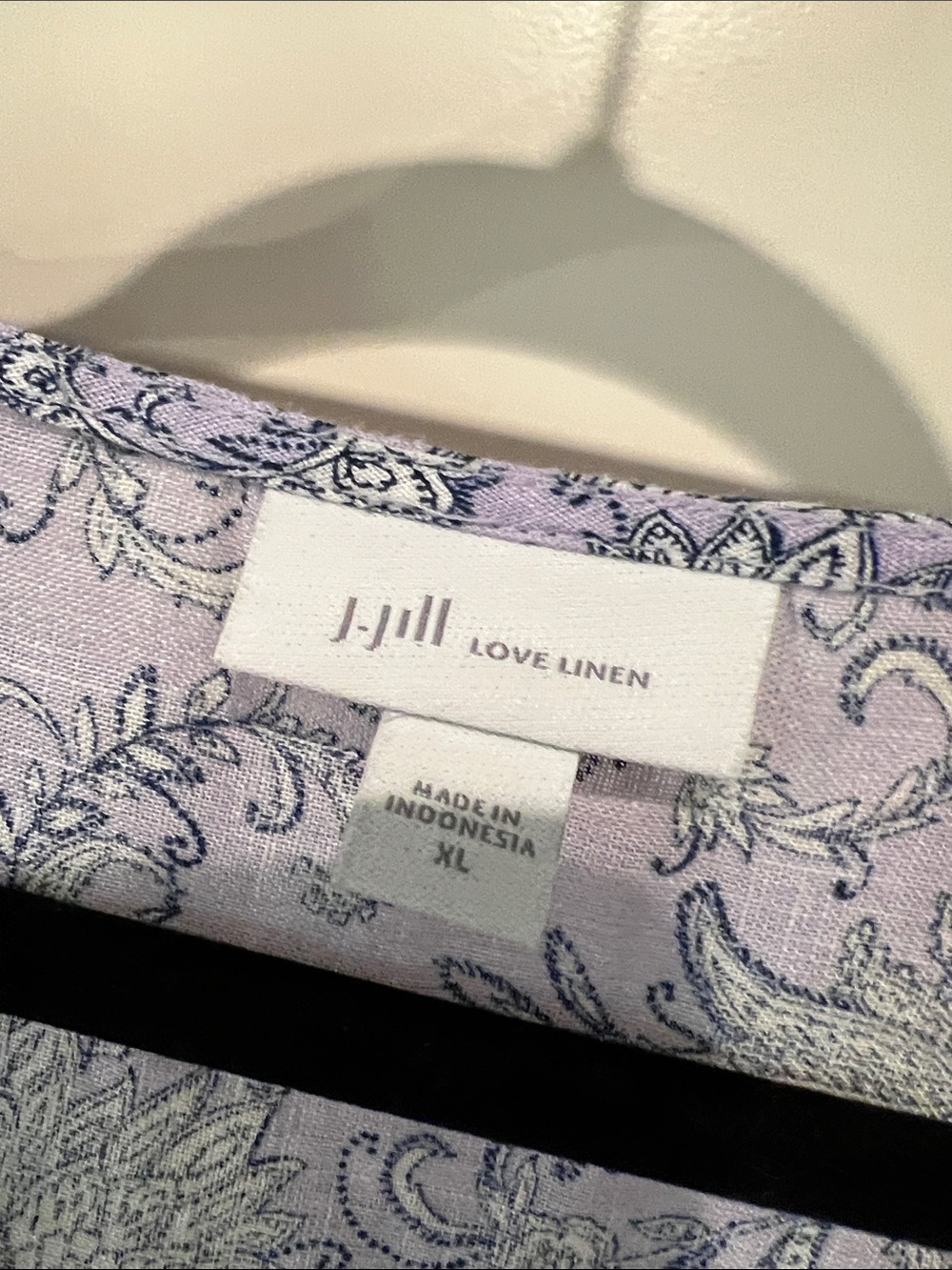 J Jill linen Floral Print V-Neck Women's Top in Lavender - Picture 3 of 6